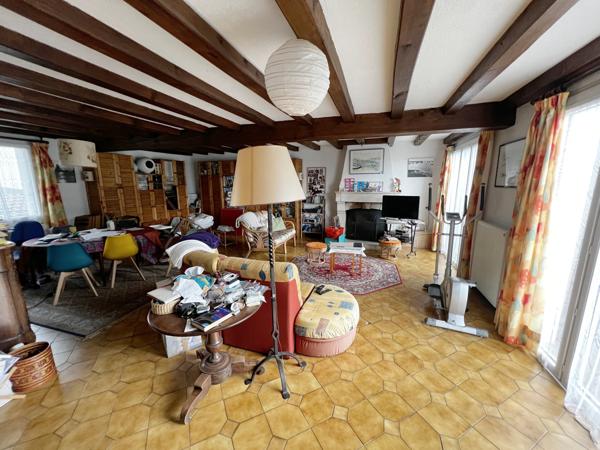 MAISON 5 CHAMBRES - GARAGE - DEPENDANCE