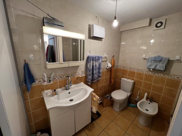 MAISON 5 CHAMBRES - GARAGE - DEPENDANCE