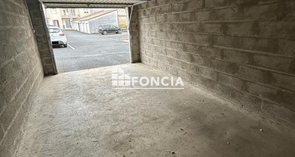 Location Parking 19 m² - Niort 79000