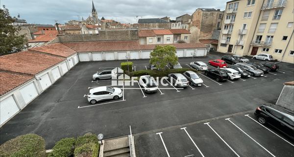 Location Parking 19 m² - Niort 79000