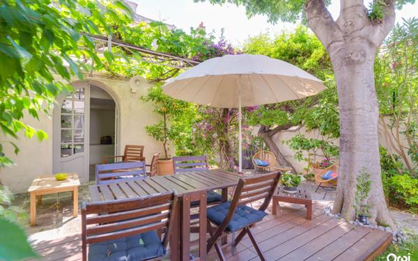 Maison à vendre    5 pièces •  Marseille 8