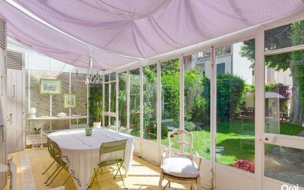 Maison à vendre    5 pièces •  Marseille 8