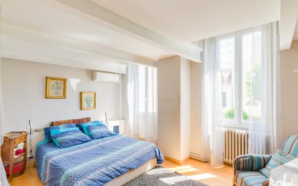 Maison à vendre    5 pièces •  Marseille 8