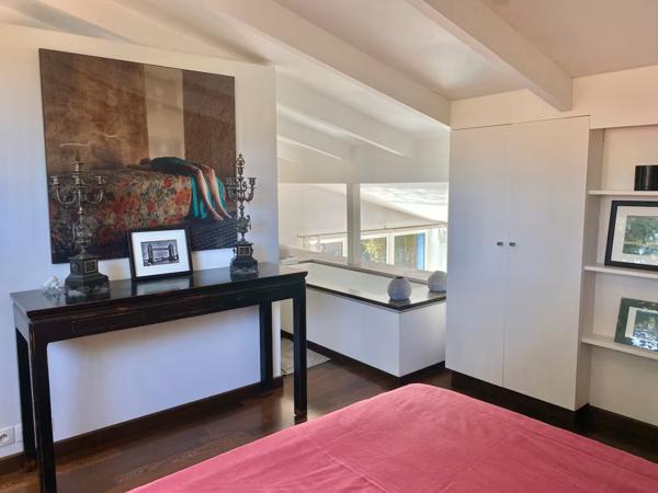 Maison
                                                                                                                                                                                                                                                                                                                        5 pièce(s)                                                                                                                                                                                                          4 chambre(s)                                                                                                                                                                                                          145  m²