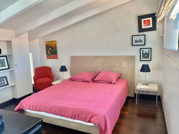 Maison
                                                                                                                                                                                                                                                                                                                        5 pièce(s)                                                                                                                                                                                                          4 chambre(s)                                                                                                                                                                                                          145  m²