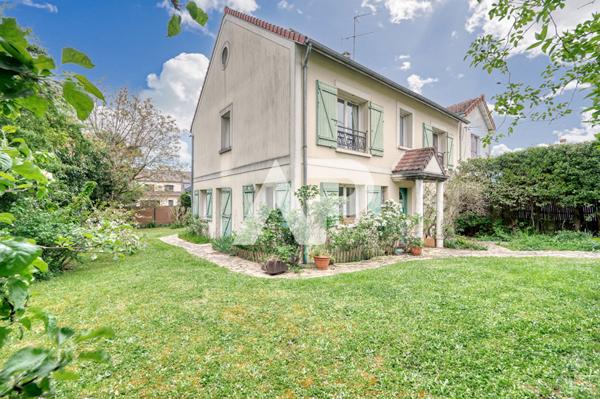Maison Rueil Malmaison 6 pièce(s) 160m2 €1 010 000 ** - Référence 19356