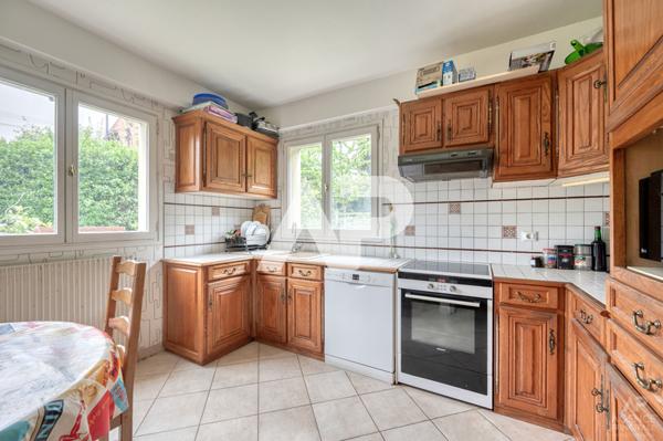 Maison Rueil Malmaison 6 pièce(s) 160m2 €1 010 000 ** - Référence 19356