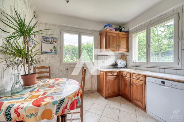 Maison Rueil Malmaison 6 pièce(s) 160m2 €1 010 000 ** - Référence 19356