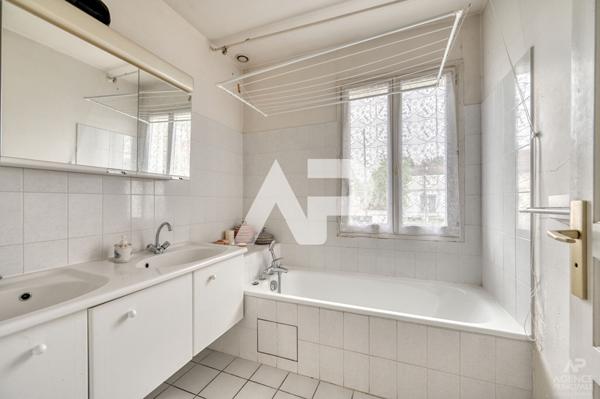 Maison Rueil Malmaison 6 pièce(s) 160m2 €1 010 000 ** - Référence 19356