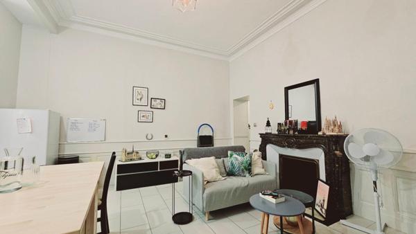 BOURGES CENTRE APPARTEMENT 50M² 3 PIECES PARKING