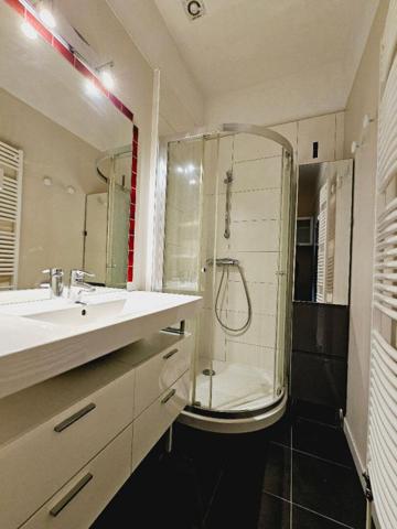 BOURGES CENTRE APPARTEMENT 50M² 3 PIECES PARKING