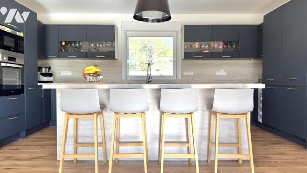 LA MOTTE – Villa Réinventée au Cœur de La Motte – Lumière, Modernité et Art de Vivre Provençal