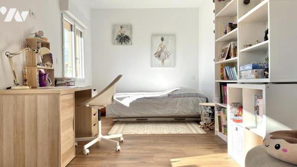 LA MOTTE – Villa Réinventée au Cœur de La Motte – Lumière, Modernité et Art de Vivre Provençal