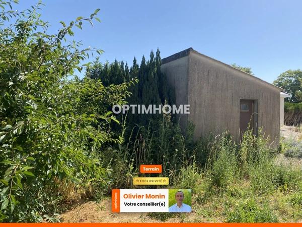 Terrain à bâtir de 400,00 m² avec garage de 60 m2 existant, libre constructeur