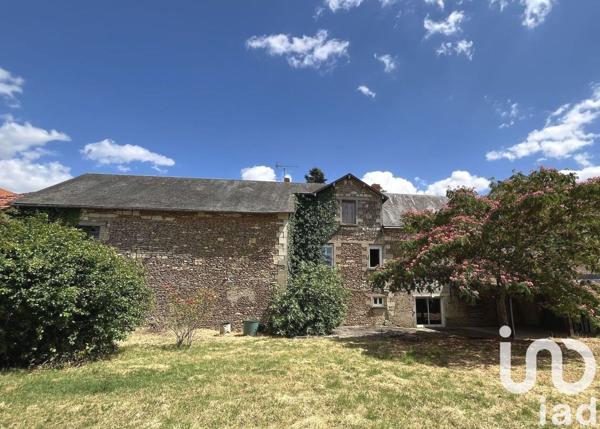 Maison à vendre 8 pièces 247 m² Saint-Martin-la-Pallu