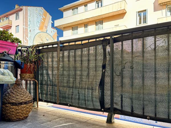 A VENDRE APPARTEMENT TYPE 3 20000 AJACCIO SECTEUR TRIBUNAL BALCONS