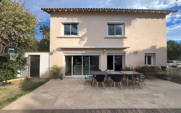 Maison à vendre    4 pièces •  Frontignan