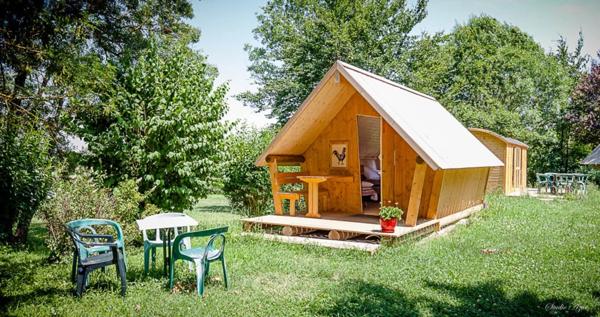 Dpt Saône et Loire (71), à vendre TOURNUS Camping sur 1ha et demi à 550 000 €