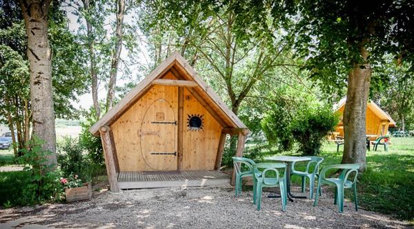 Dpt Saône et Loire (71), à vendre TOURNUS Camping sur 1ha et demi à 550 000 €