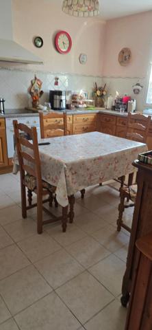 Maison à vendre dans un hameau de DIRAC, au calme, juste à remettre au goût du jour