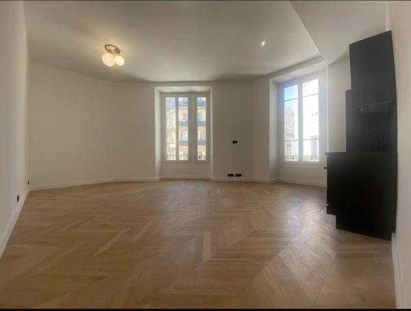 Appartement à NICE (06000)