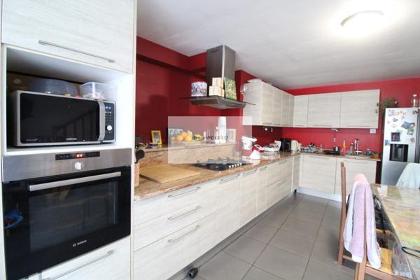 Saint-Affrique (12400) Maison en pierre rénovée de 101 m²