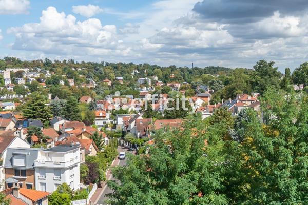 Appartement
         4 pièces
        - 99 m² Exclusivité 620 000 € *