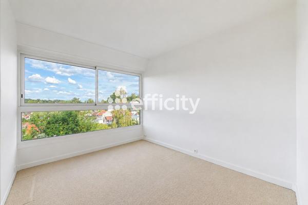 Appartement
         4 pièces
        - 99 m² Exclusivité 620 000 € *