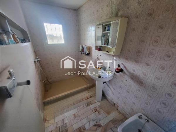 Longère de 255m2 sur 1ha proche de Monségur.