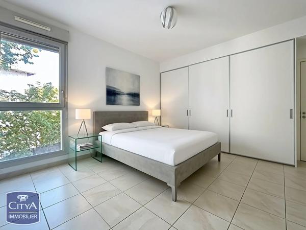 Appartement à vendre 4 pièces 91m² Saint-Fons (69190)