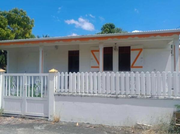 Maison à vendre 4 pièces (971) à Basse Terre