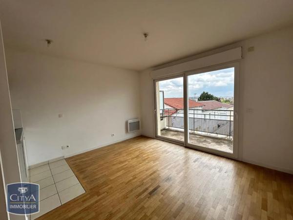 Appartement à louer 1 pièce 22.68m² Thiais (94320)