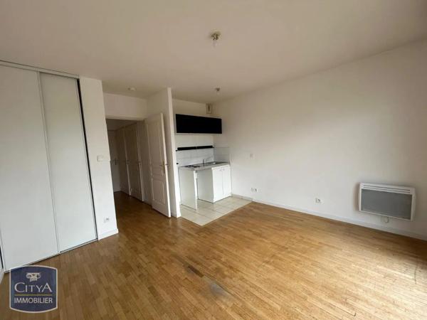 Appartement à louer 1 pièce 22.68m² Thiais (94320)