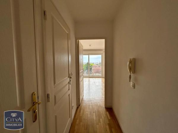 Appartement à louer 1 pièce 22.68m² Thiais (94320)