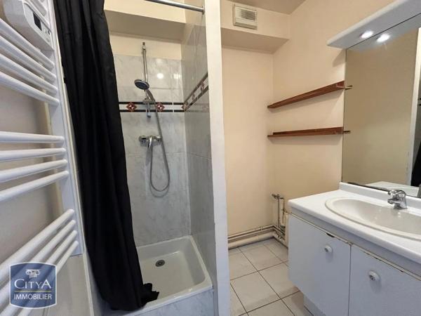 Appartement à louer 1 pièce 22.68m² Thiais (94320)