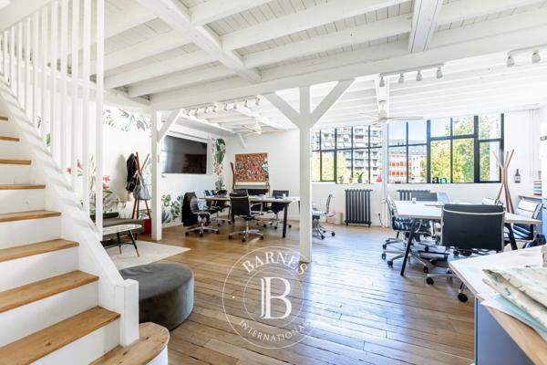 Paris 17ème, Hôtel particulier 7 Chambres -  424 m² à vendre