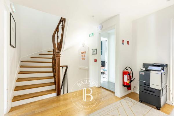 Paris 17ème, Hôtel particulier 7 Chambres -  424 m² à vendre