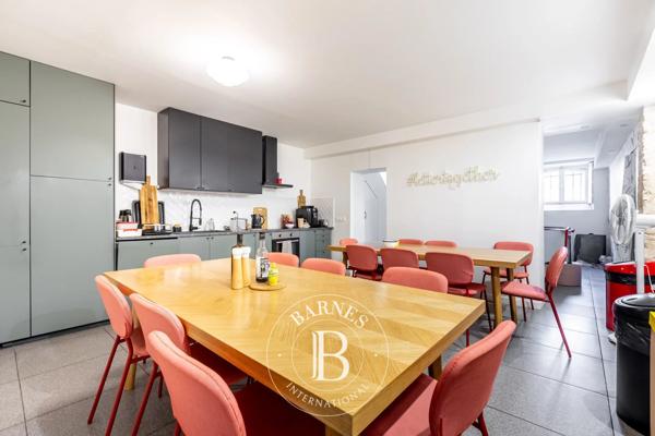 Paris 17ème, Hôtel particulier 7 Chambres -  424 m² à vendre
