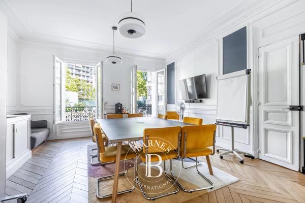 Paris 17ème, Hôtel particulier 7 Chambres -  424 m² à vendre