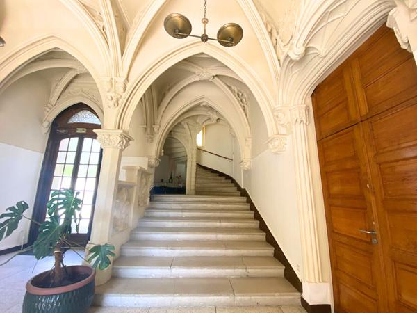 Orléans 5 Pièces 151m² dans un chateau