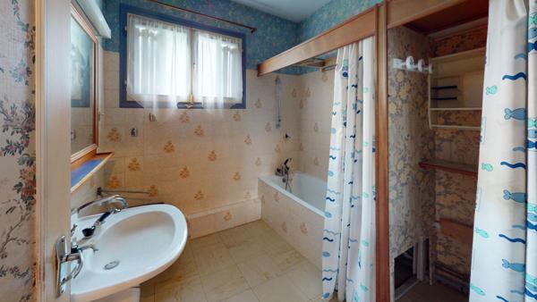 SAINT BENOIT - FORT POTENTIEL - MAISON DE 104m2 -4 CHAMBRES - CADRE VERDOYANT