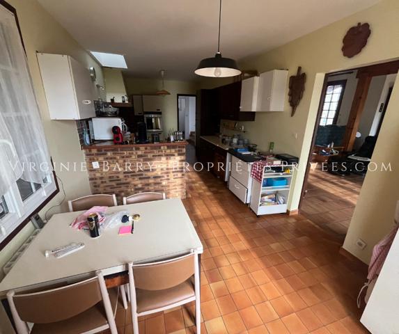 BELLE MAISON T5 DE PLAIN PIED NON MITOYENNE