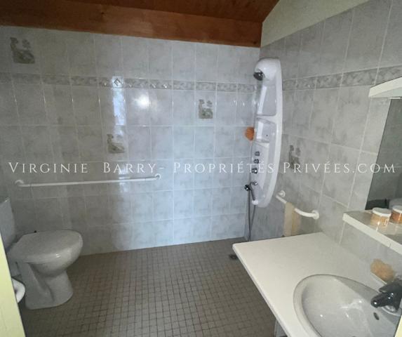 BELLE MAISON T5 DE PLAIN PIED NON MITOYENNE