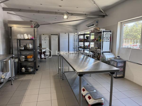 Local commercial de 135 m²