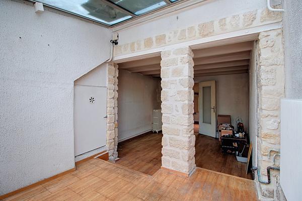 MAISON ** A RENOVER ** NANTERRE VIEUX-PONT 2 CHAMBRES JARDIN ANNEXES