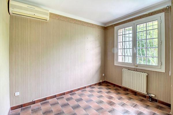 EXCLUSIVITE ! A VENDRE DRAGUIGNAN - Maison 10 pièces 239 m² avec piscine sur 4531 m² de terrain