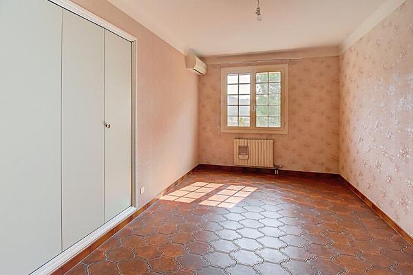 EXCLUSIVITE ! A VENDRE DRAGUIGNAN - Maison 10 pièces 239 m² avec piscine sur 4531 m² de terrain