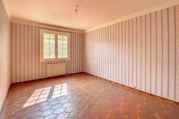 EXCLUSIVITE ! A VENDRE DRAGUIGNAN - Maison 10 pièces 239 m² avec piscine sur 4531 m² de terrain