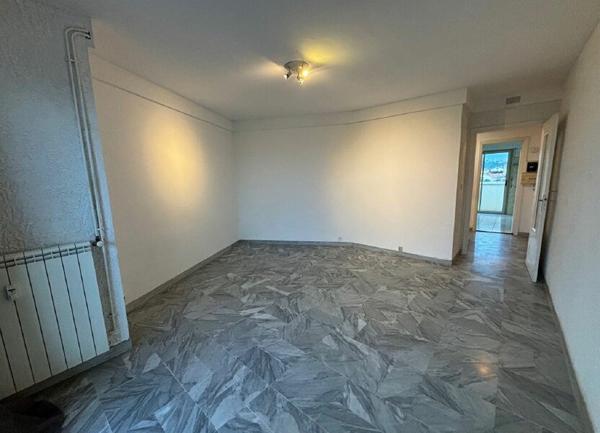 Appartement à louer    2 pièces •  Cagnes-sur-Mer