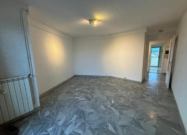 Appartement à louer    2 pièces •  Cagnes-sur-Mer